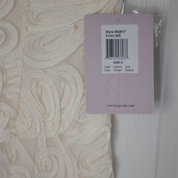 NWT JS Collections Soutache Embroidered Sleeveless Midi Dress Size 6 - Picture 3 of 5